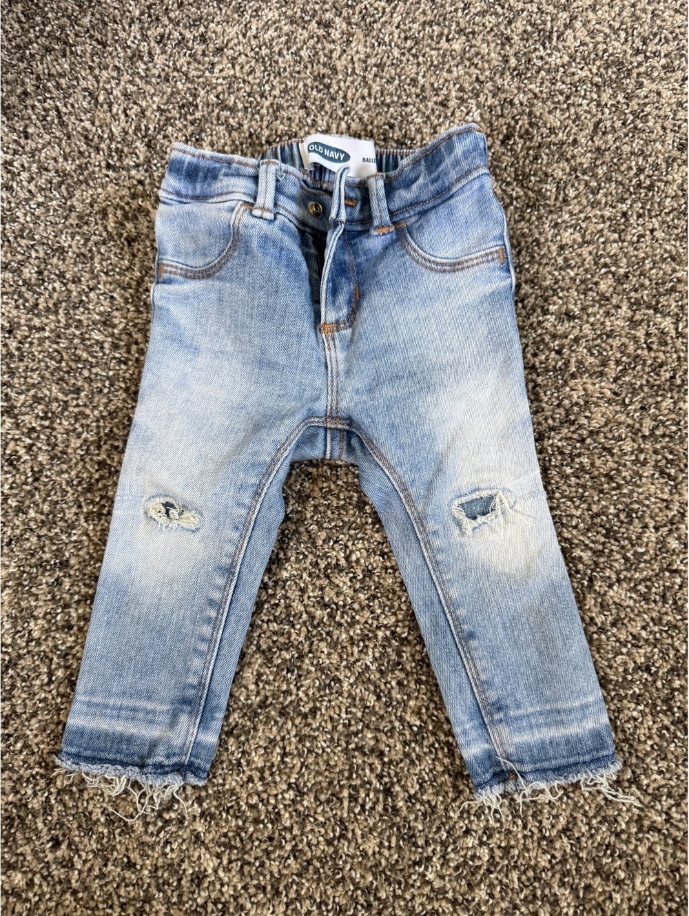 Old Navy Baby Girl light wash baby jeans Size 12-18 Months